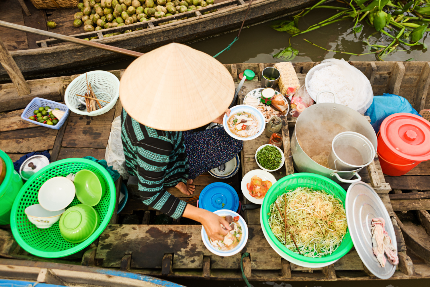 Vietnamese noodle kiosk on boat