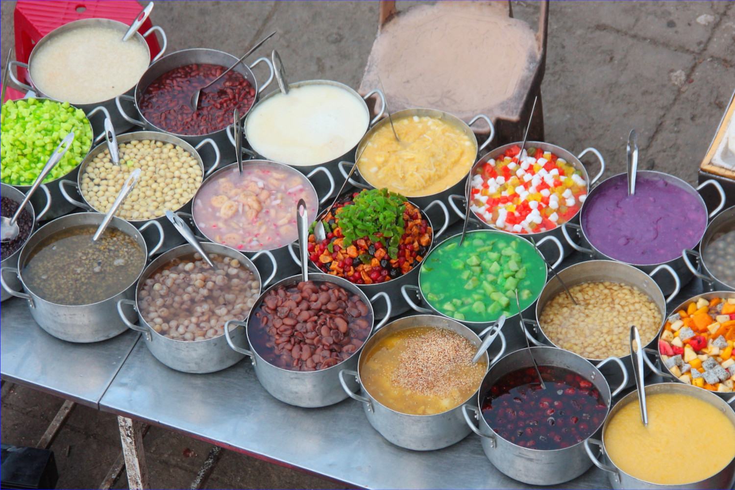 Vietnamese colorful dessert